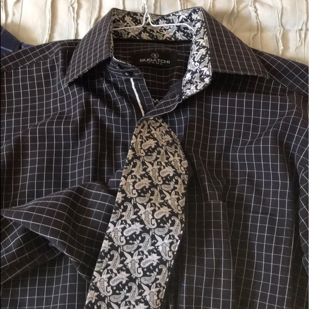Men’s casual dress shirt in great shape